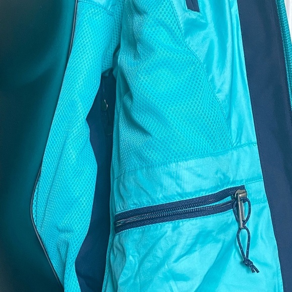 Patagonia Coat - Picture 9 of 15